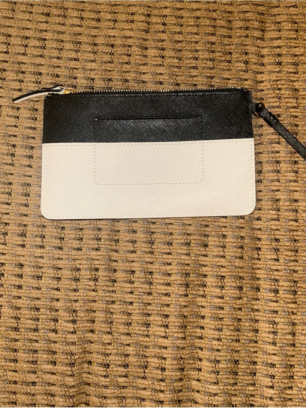 NWOT Kate Spade  Medium Zip Wristlet BLACK Leather Light Sand Quiet Luxury